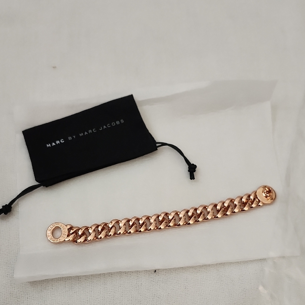 Marc by Marc Jacobs Rose Gold Small Katie Turn Lock Bracelet